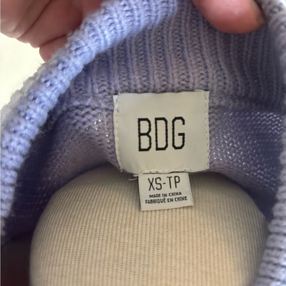 BDG Pullover Purple Star Sweater  size small - Picture 4 of 7